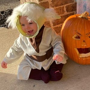 Baby Yoda costume 0-6mo